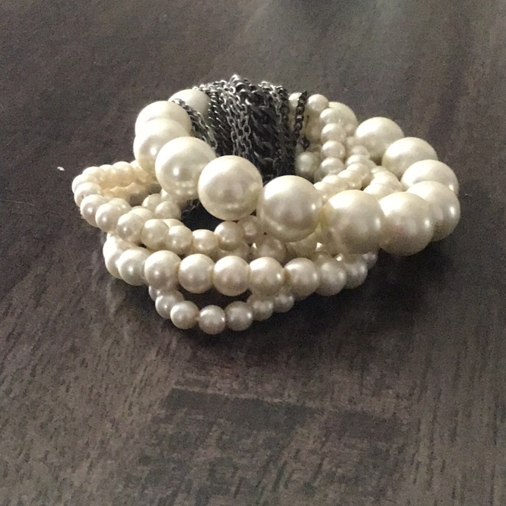 Simply Vera pearl and chain bracelet